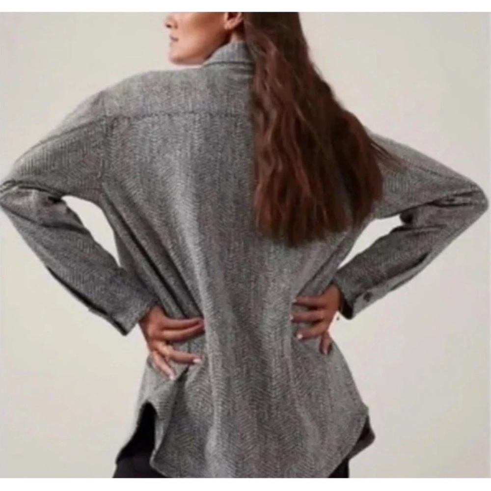 Athleta Braiden Black and White Textured Patterned Shirt Jacket - Picture 2 of 9